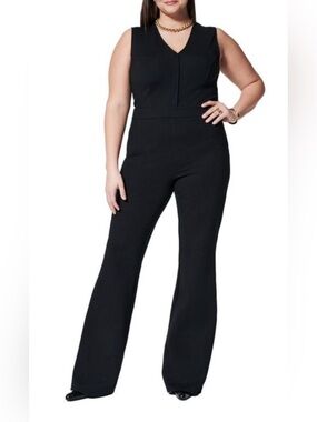 Sleeveless Black V-Neck Jumpsuit